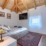 Rinata By Interhome Vikendica