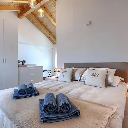 בית נופש Rinata By Interhome *
