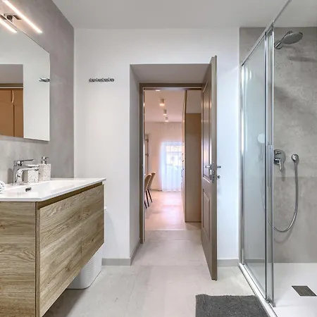 בית נופש Rinata By Interhome