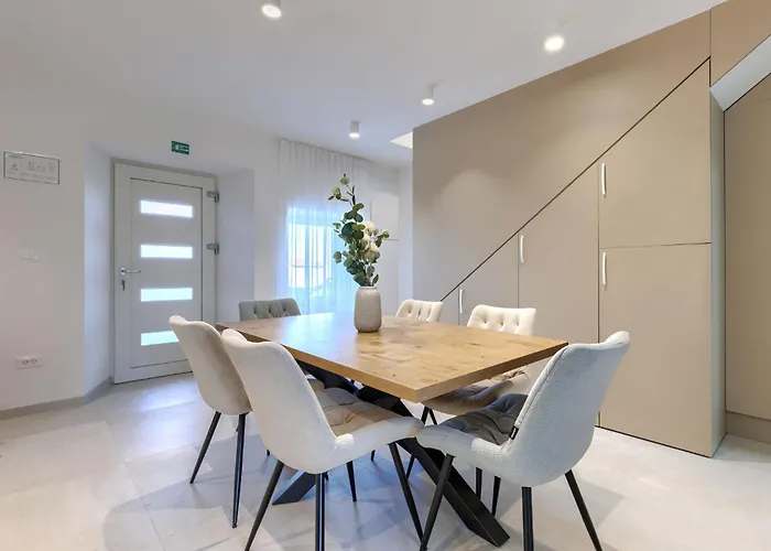 בית נופש Rinata By Interhome